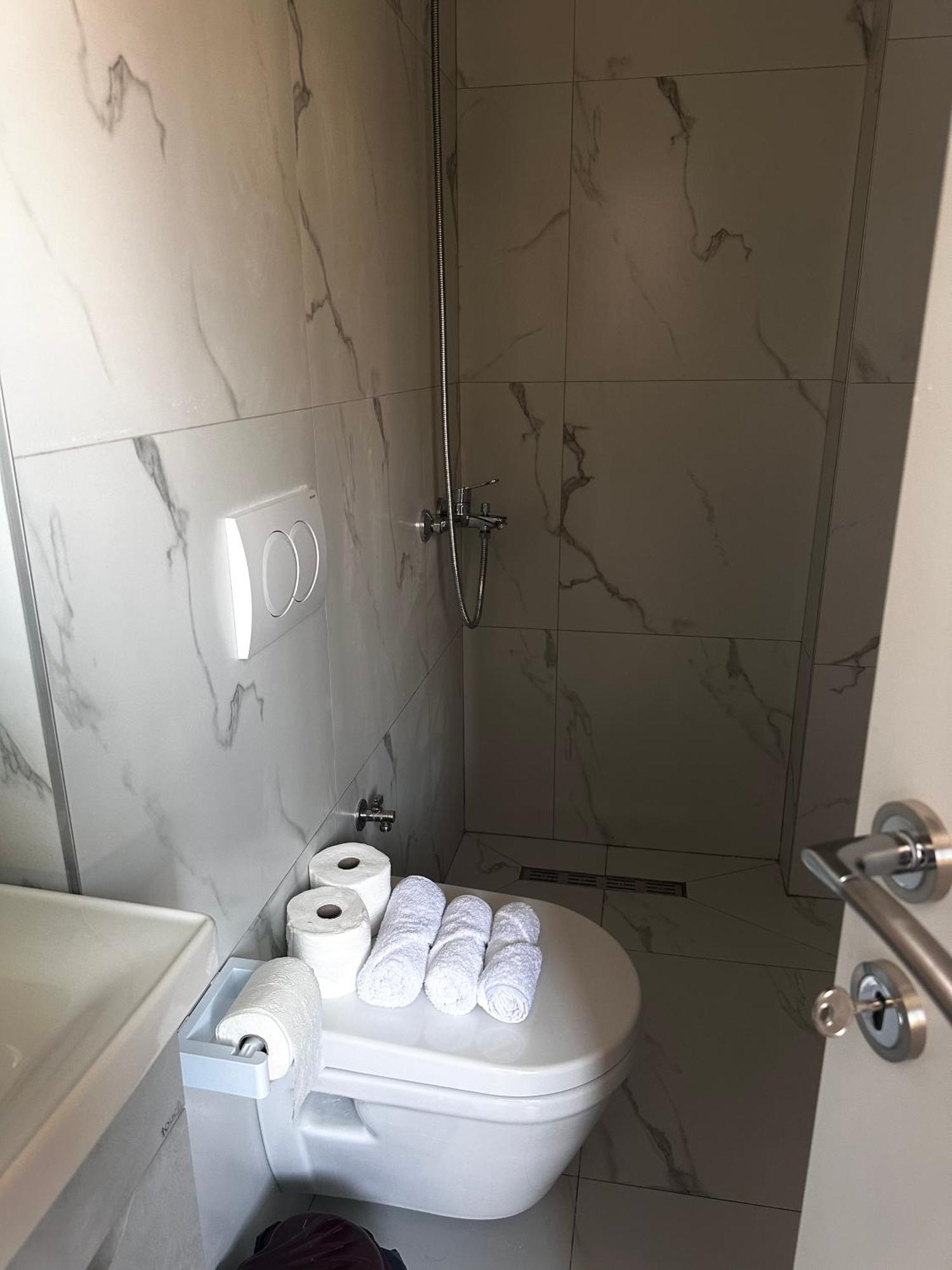 Tirana Apartment Center Jon Екстериор снимка
